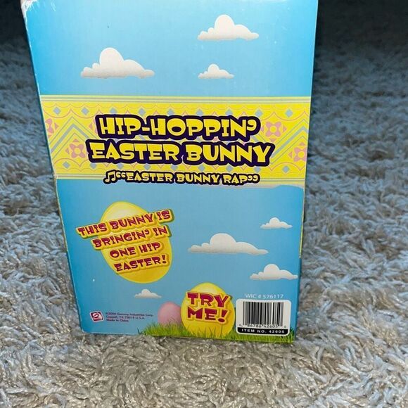 NIB Rapping Hip Hop Easter Bunny Rabbit Doll Gemmy Animated Musical 2006 Y2K - Picture 4 of 9